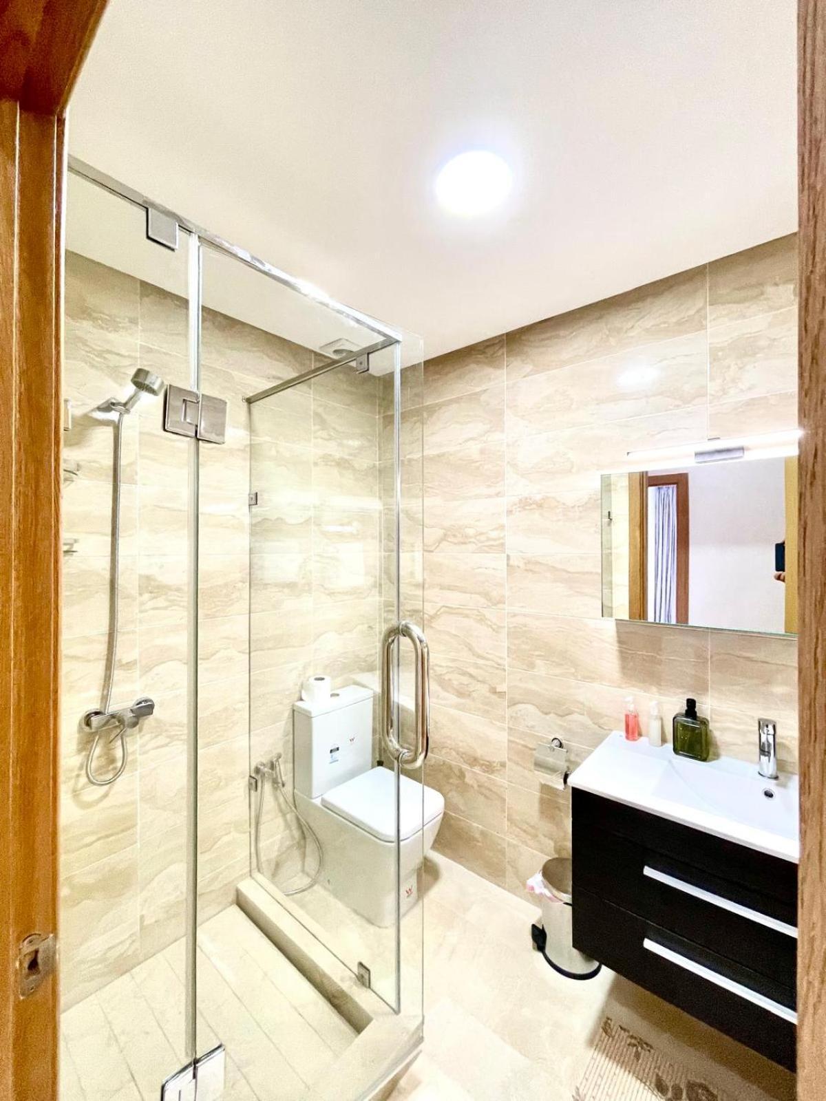 Modern Elegance With Sea Views In Central Tangier - Steps To Beach, Train And Attractions! Kültér fotó