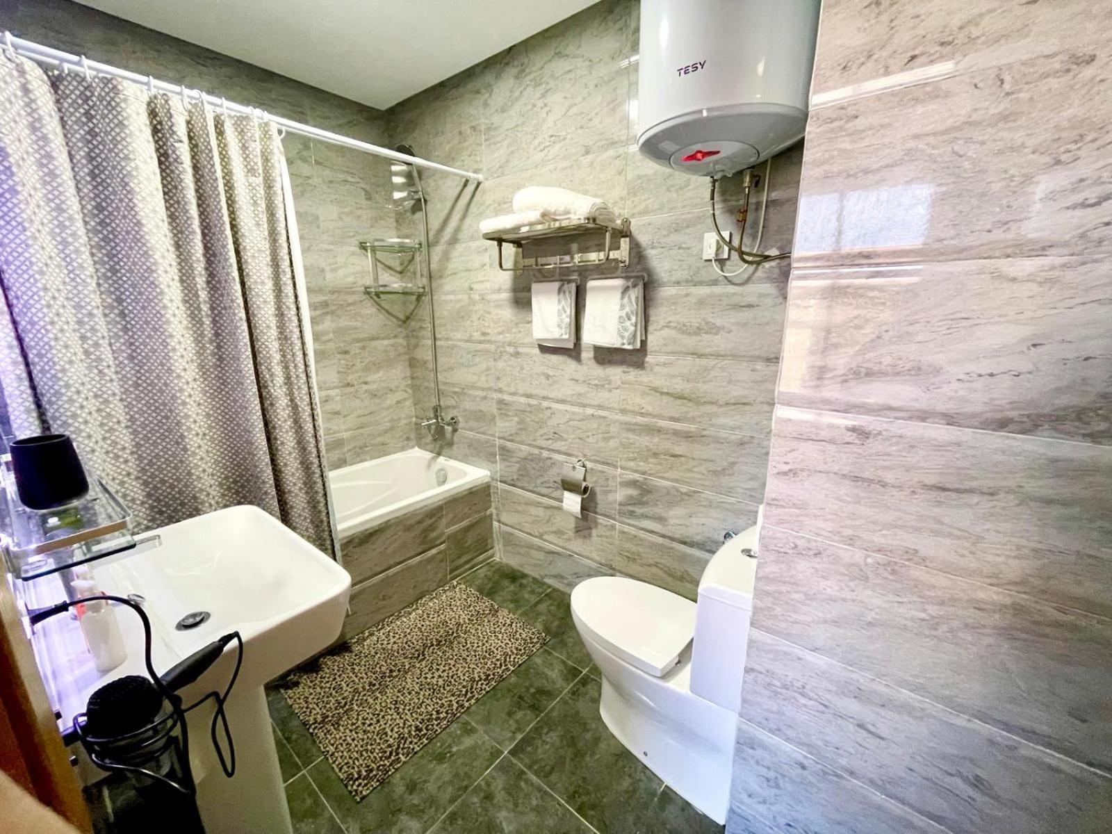 Modern Elegance With Sea Views In Central Tangier - Steps To Beach, Train And Attractions! Kültér fotó