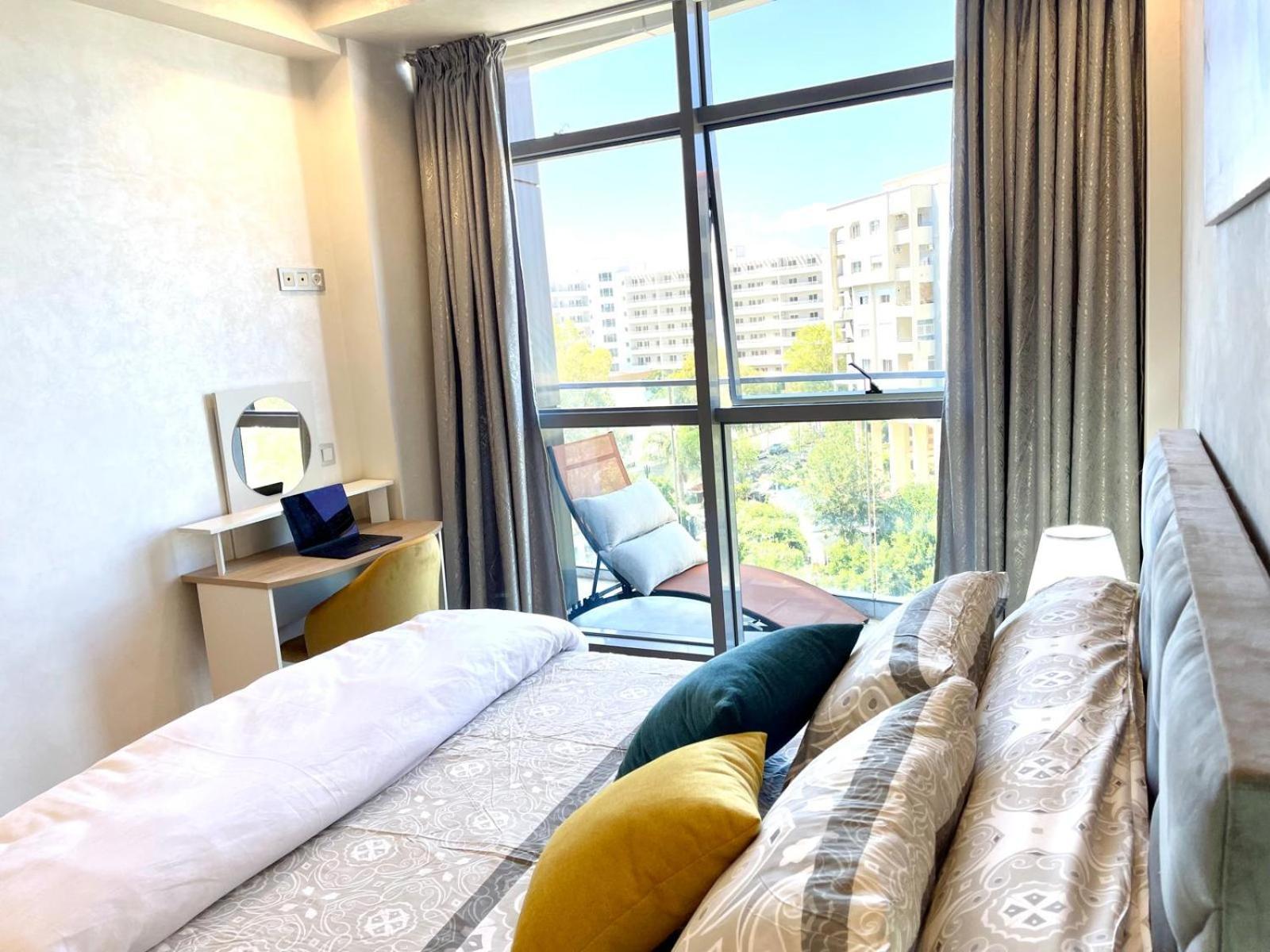 Modern Elegance With Sea Views In Central Tangier - Steps To Beach, Train And Attractions! Kültér fotó